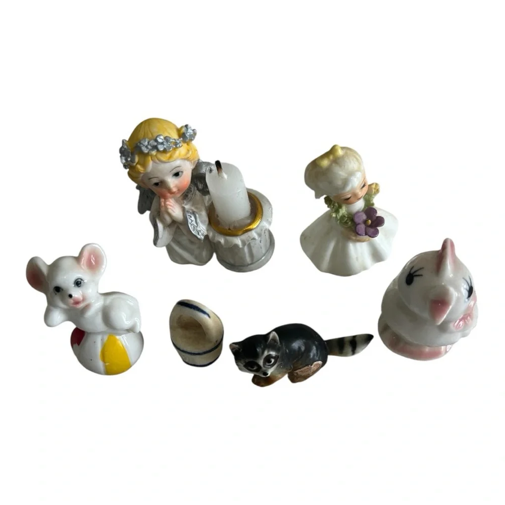 Figurines Set of Assorted Small Pets Multicolor